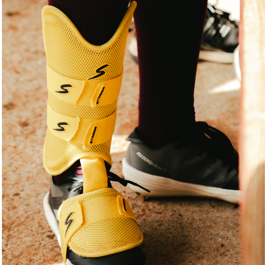 Stinger Select Leg Guard - GOLD