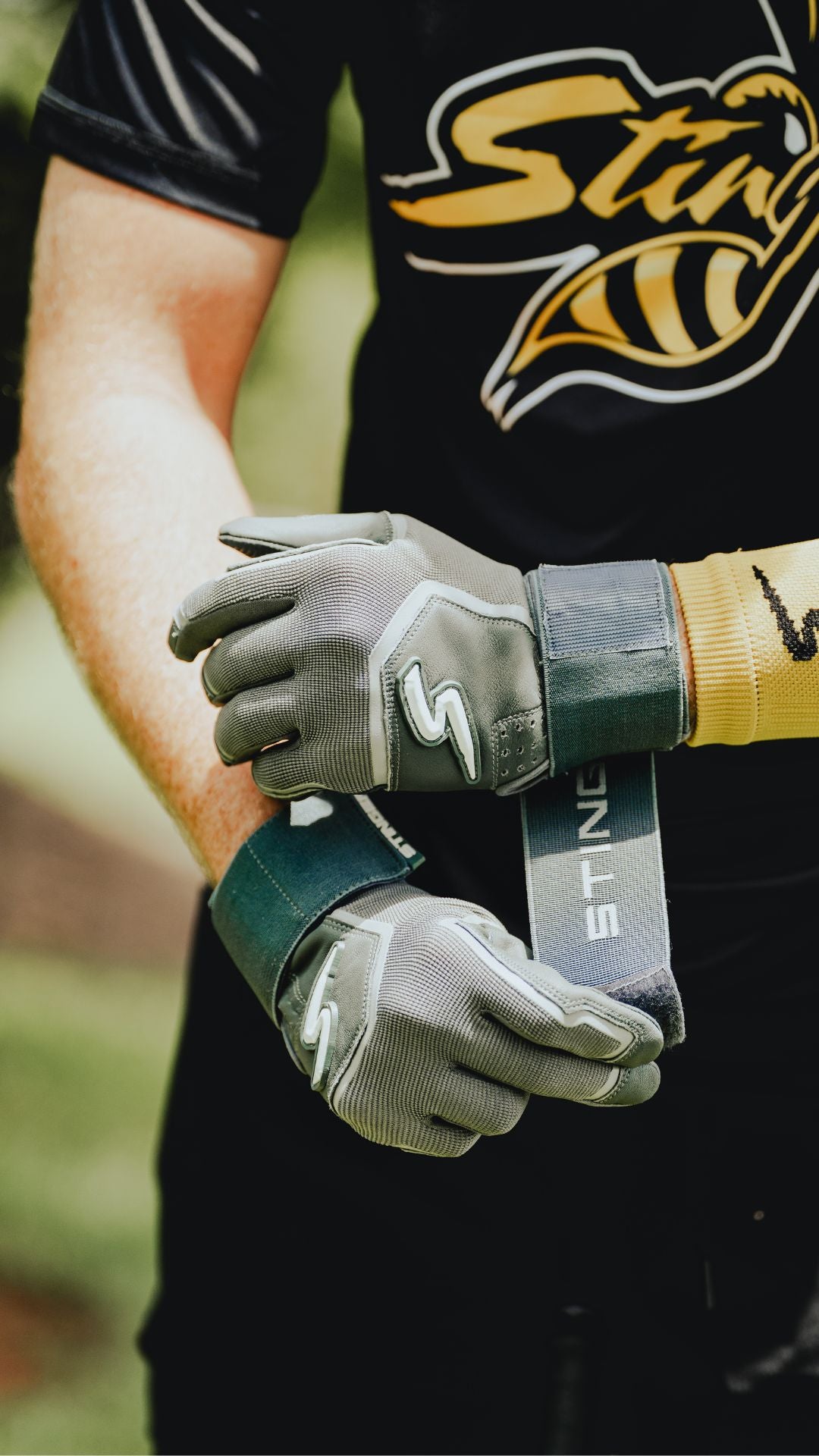 Winder Series Batting Gloves - Smoke Gray