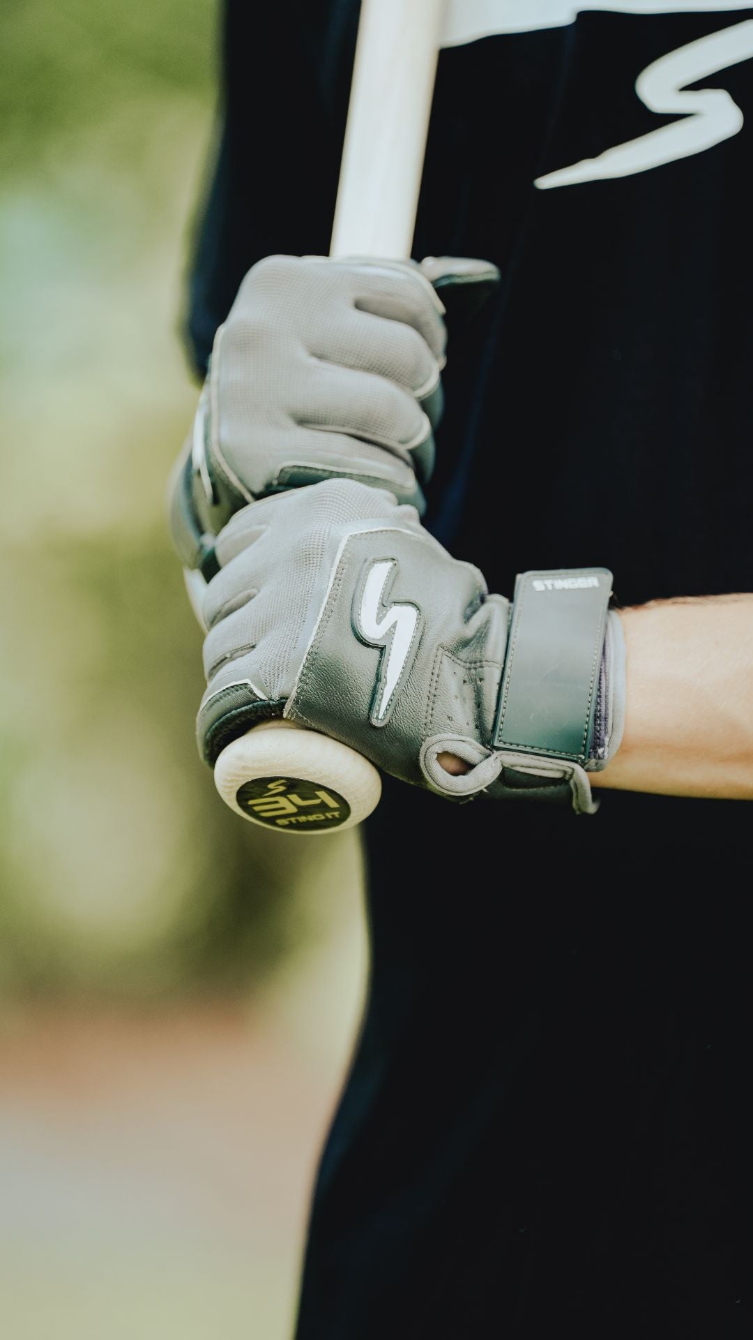 Color Crush Batting Gloves - Smoke Gray (Bee Logo)