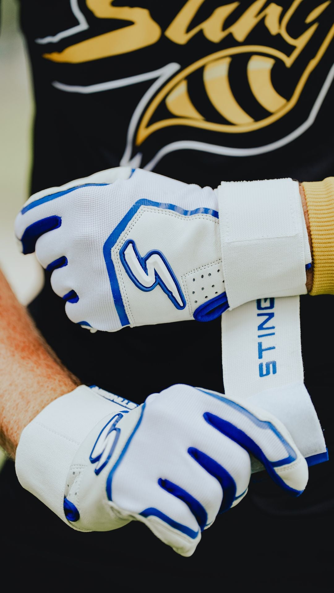 Winder Series Batting Gloves - Royal & White