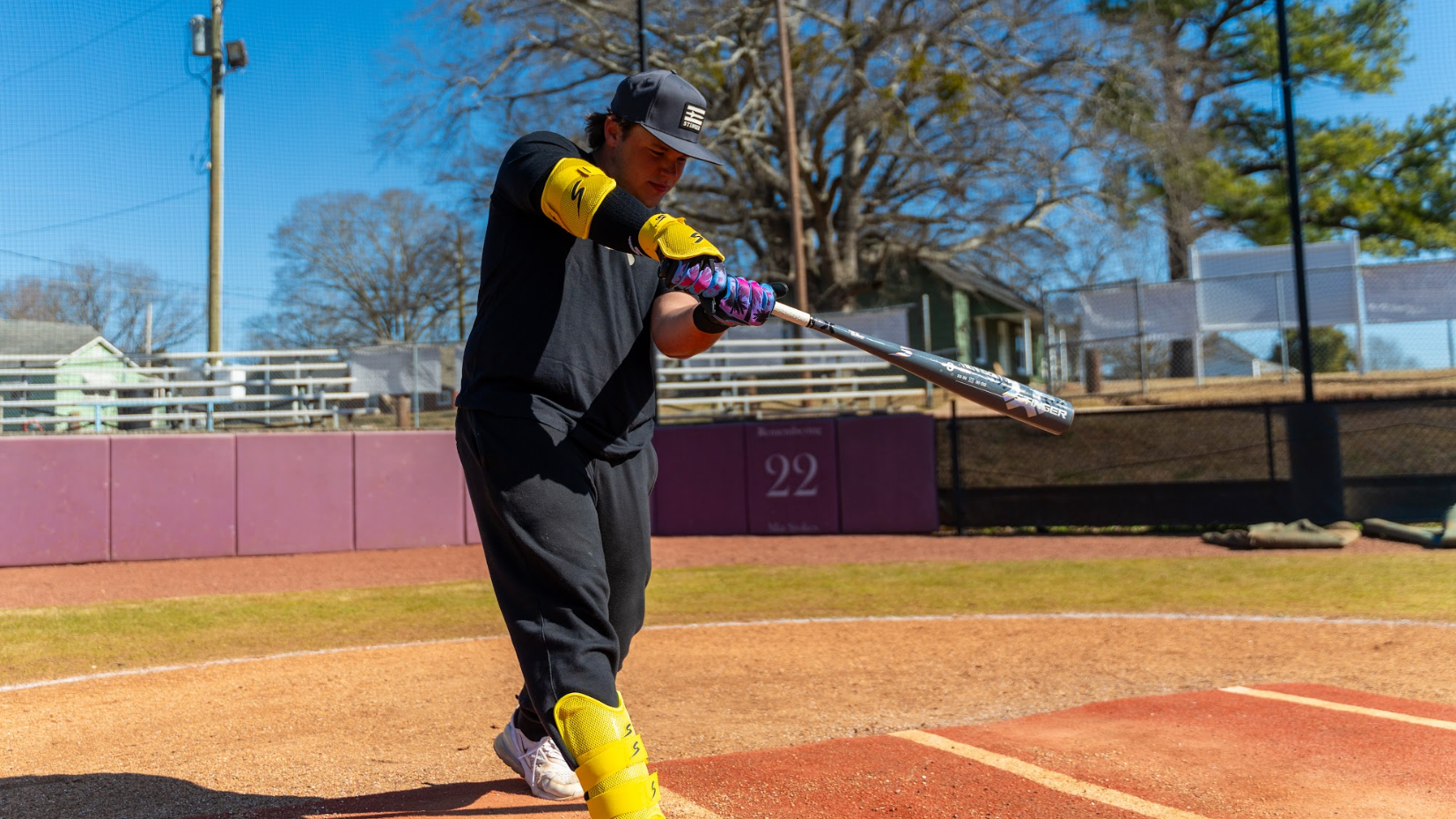 STINGER Select Elbow Guard - GOLD