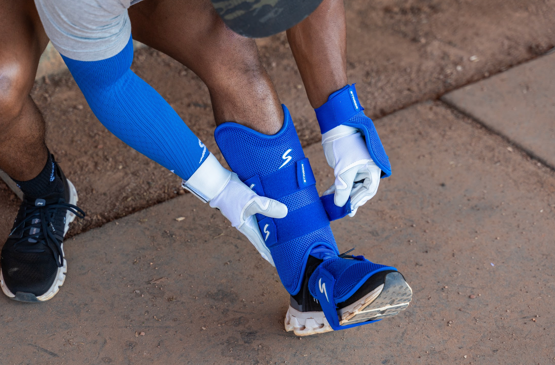 Stinger Select Leg Guard - ROYAL