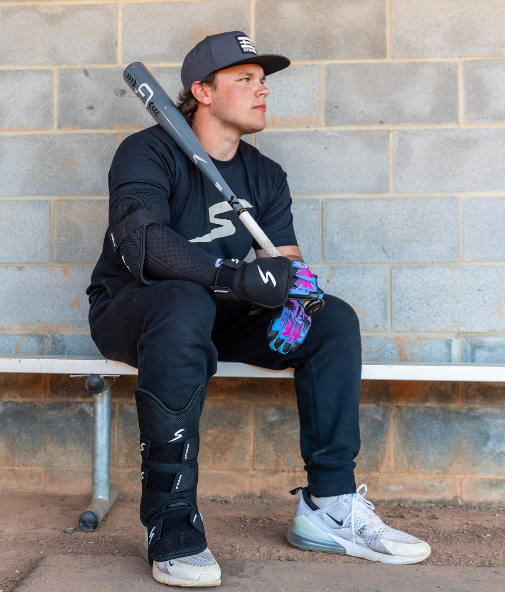 STINGER Select Elbow Guard - BLACK