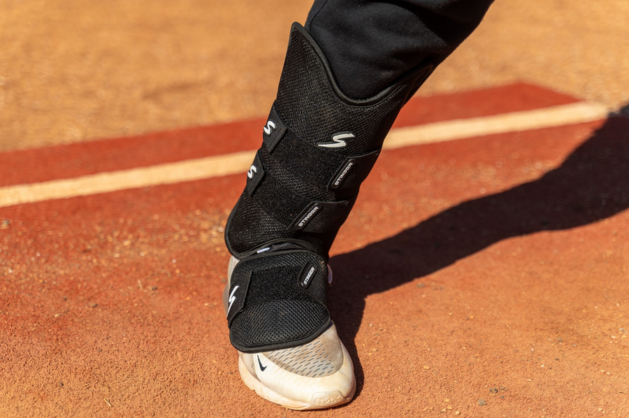 Stinger Select Leg Guard - BLACK