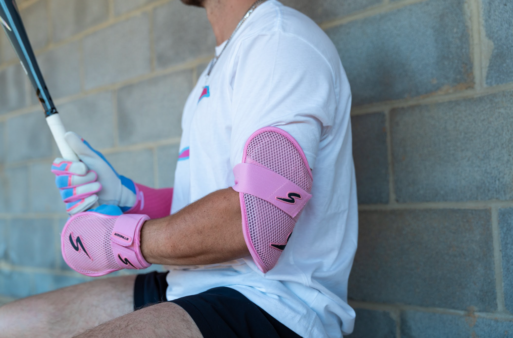 STINGER Select Elbow Guard - PINK